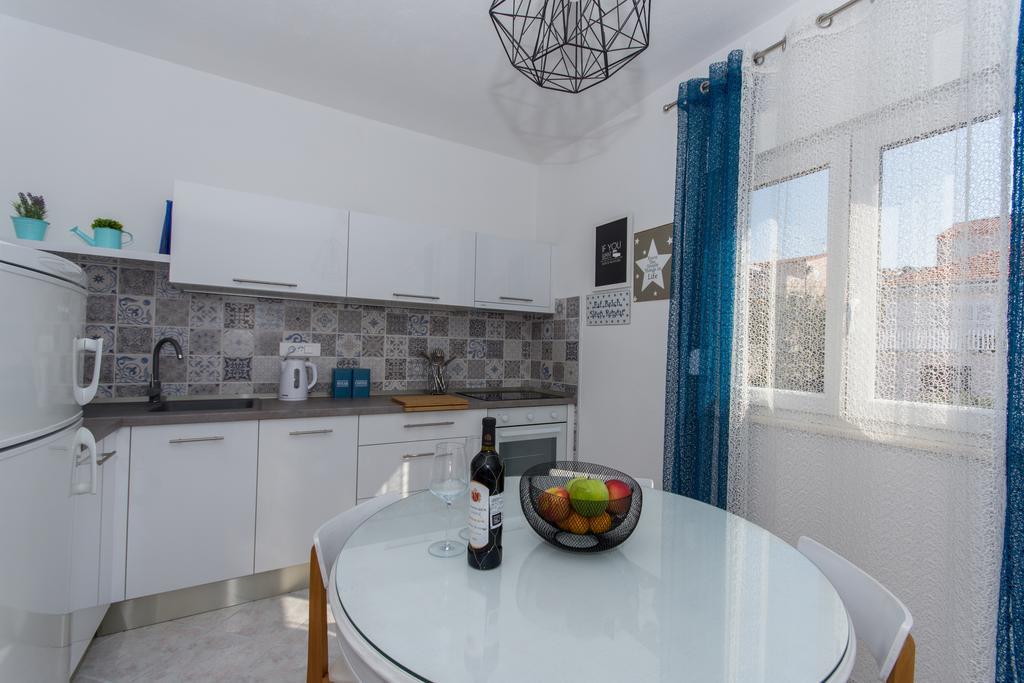 Apartment Mika1 Trogir Buitenkant foto